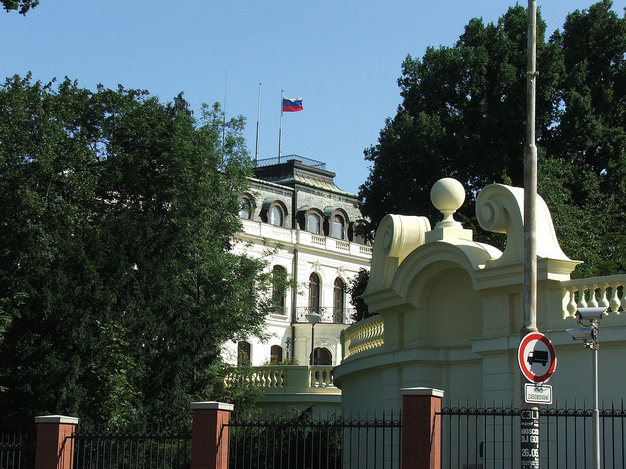 Česká republika vyvolala hnev Ruska po zrušení bezplatných pozemkových koncesií pre veľvyslanectvo