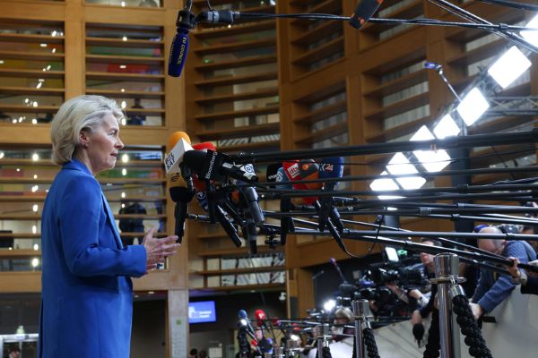 EU delays free-trade deal with Mercosur, Commission says