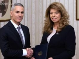 Bulgaria: Incumbent President Iliana Iotova will face pro-European Andrey Gyurov in a runoff