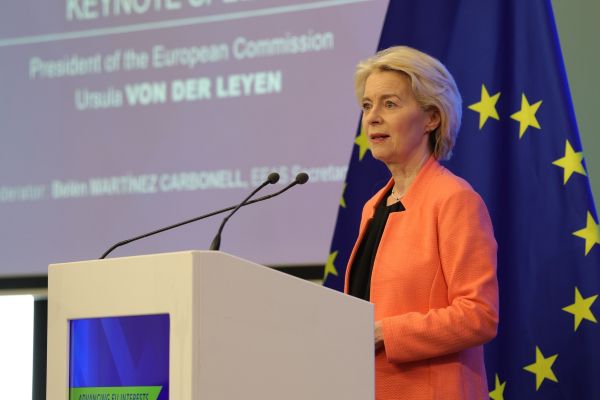 EU will continue to back Ukraine, no matter what occurs in other regions, von der Leyen says