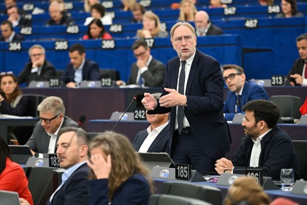 Parliament approves enhanced EU trade instrument focused on development, human rights, and environmental protection