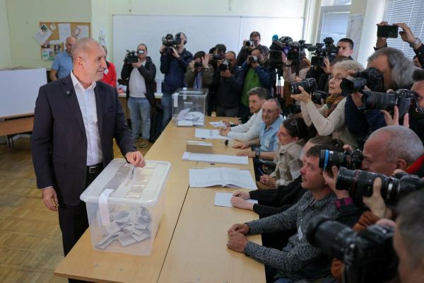 Pro-Russian Radev wins large majority in Bulgarian elections